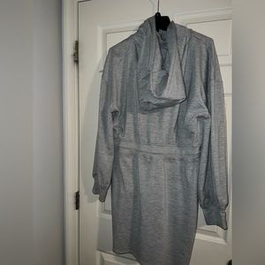 Woman Gray hooded Dress long sleeve.